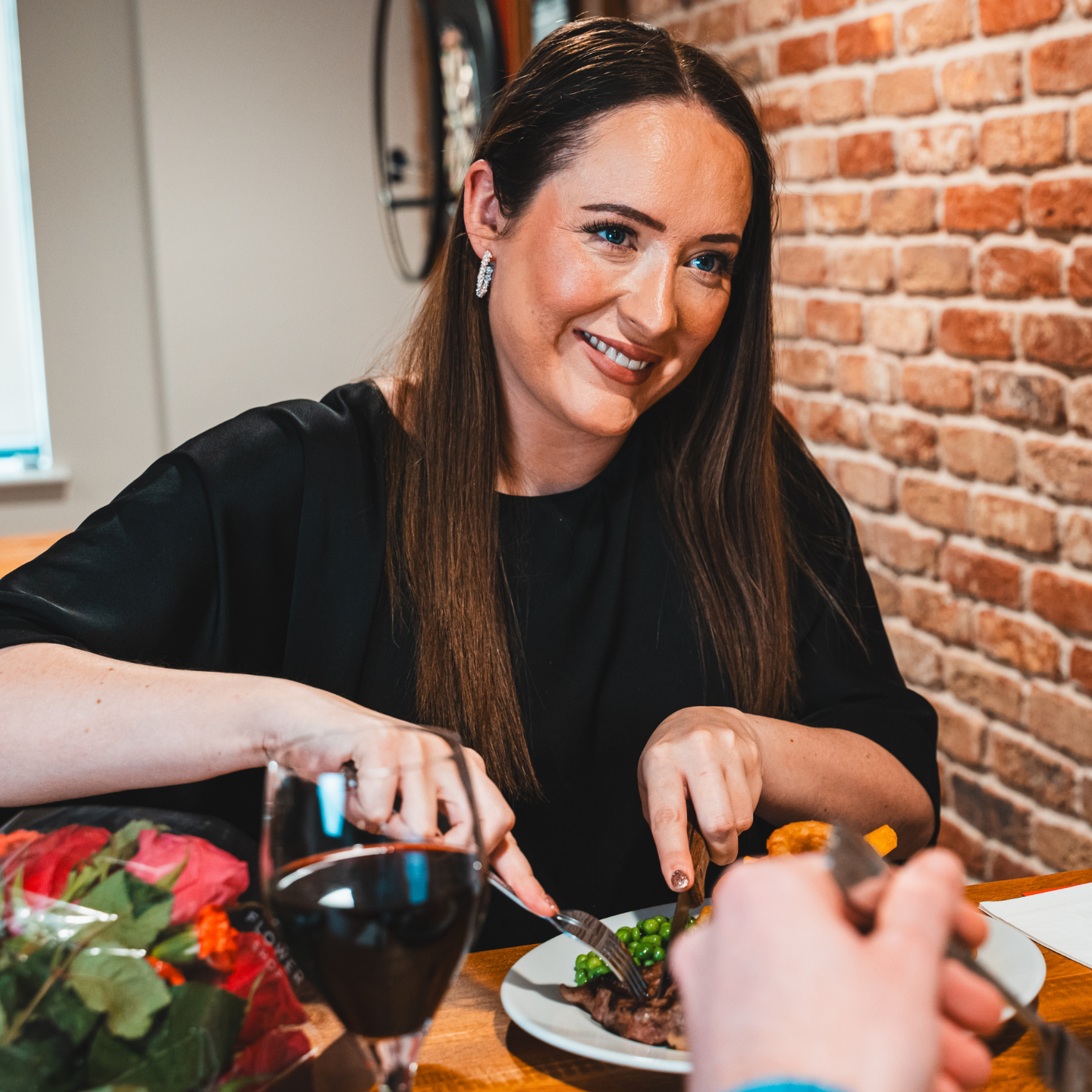 Valentine’s Weekend Dining & Treat Menu at The Elephant & Castle in West Moors