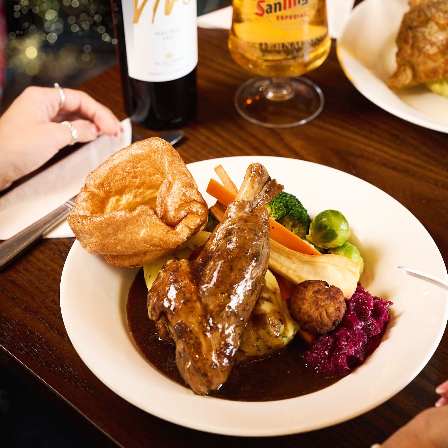 Christmas Day 2025 Lunch, Dinner & Dining at The Elephant & Castle in West Moors